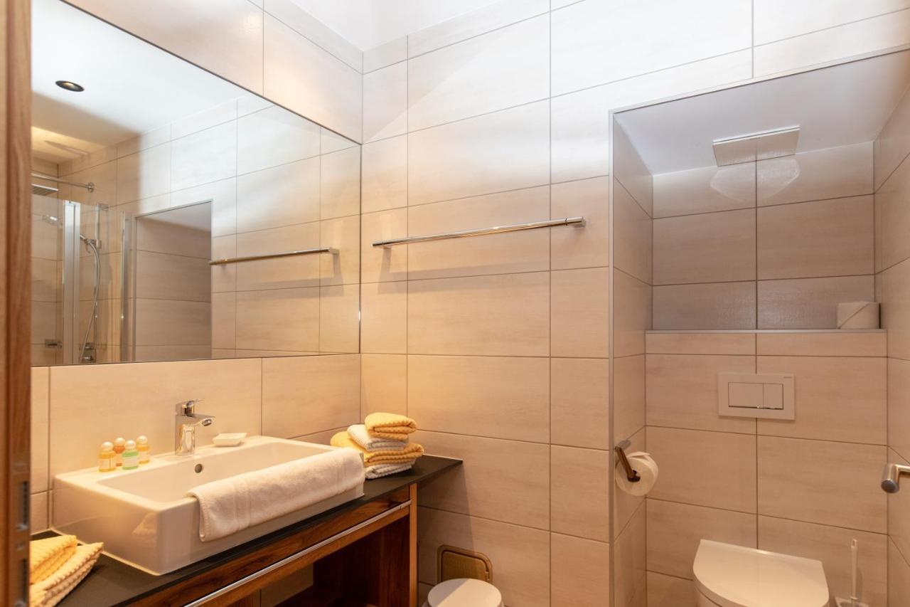 Hotel Neder Ишгъл Екстериор снимка